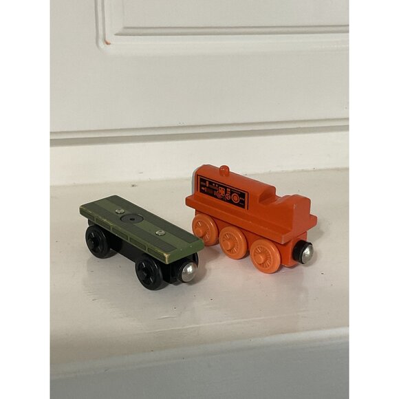 Thomas & Friends Terence Wooden Railway Train and Flatbed - Picture 3 of 5